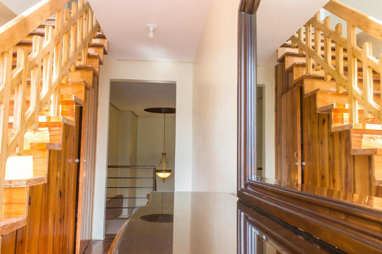 The Half House By Elmar Cabin Baguio City Εξωτερικό φωτογραφία