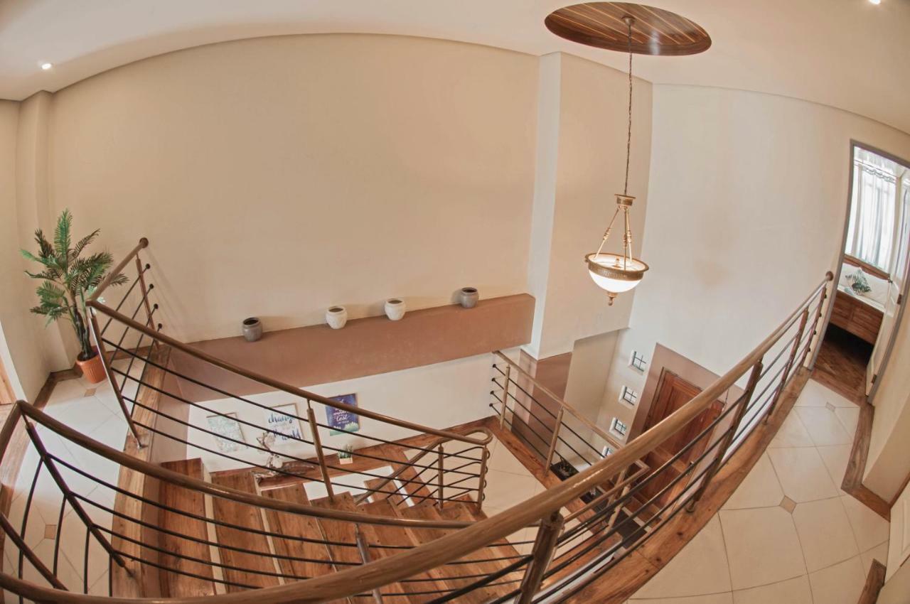 The Half House By Elmar Cabin Baguio City Εξωτερικό φωτογραφία